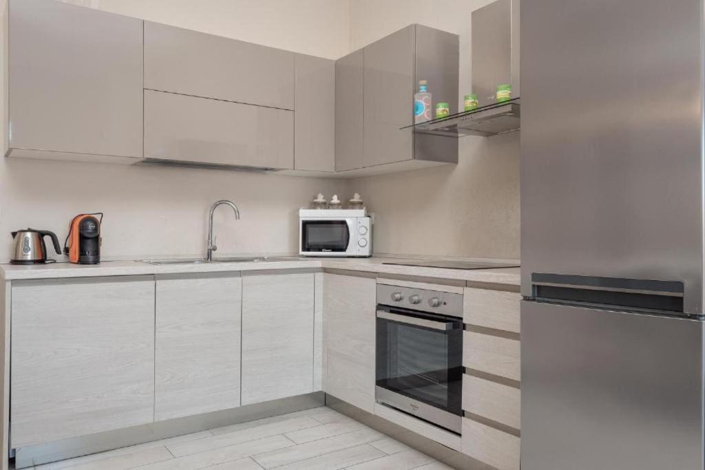 Bellissimo Appartamento Con Veranda Privata Al Centro Di Porto Rotondo Exterior photo